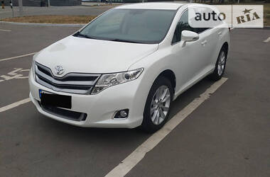 Позашляховик / Кросовер Toyota Venza 2013 в Ромнах