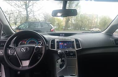 Позашляховик / Кросовер Toyota Venza 2013 в Луцьку