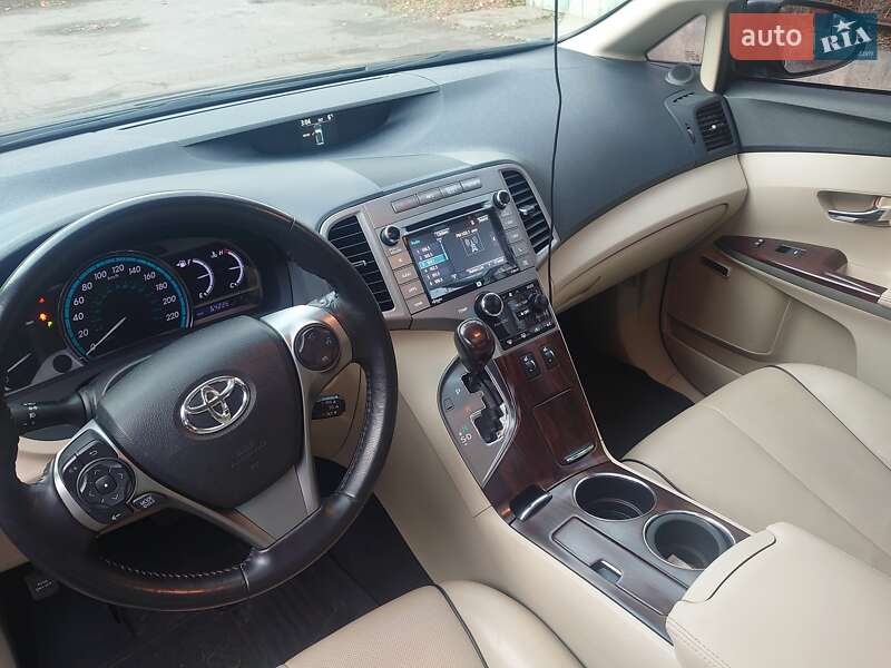 Внедорожник / Кроссовер Toyota Venza 2016 в Киеве