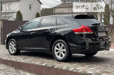 Внедорожник / Кроссовер Toyota Venza 2010 в 