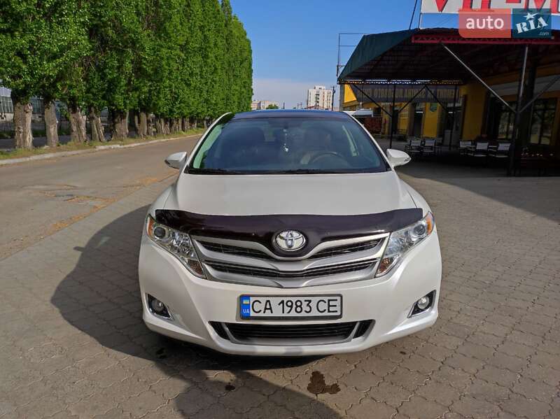 Внедорожник / Кроссовер Toyota Venza 2016 в Черкассах