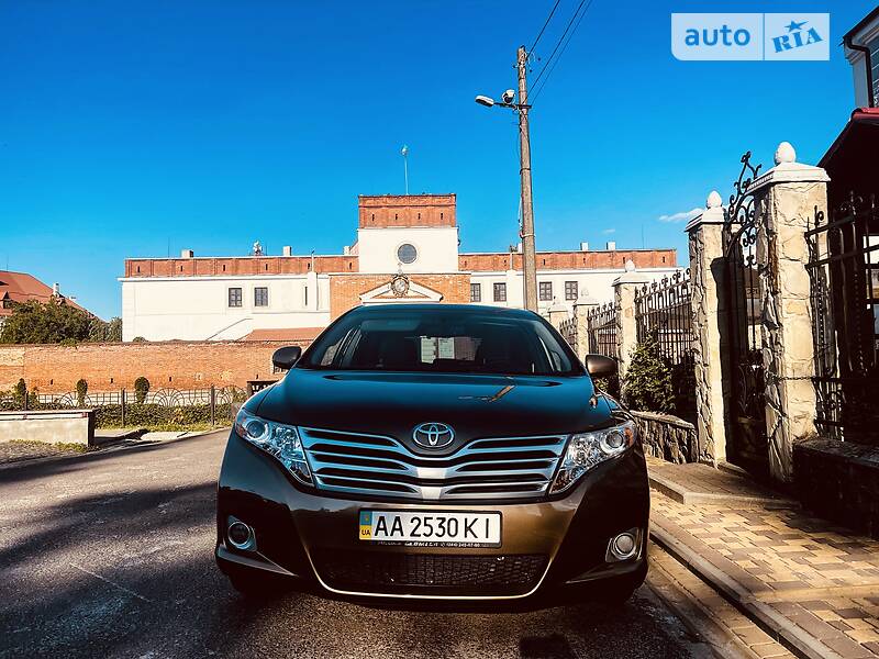 Внедорожник / Кроссовер Toyota Venza 2011 в Дубно