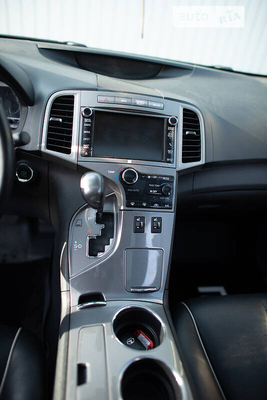 Універсал Toyota Venza 2013 в Чернівцях