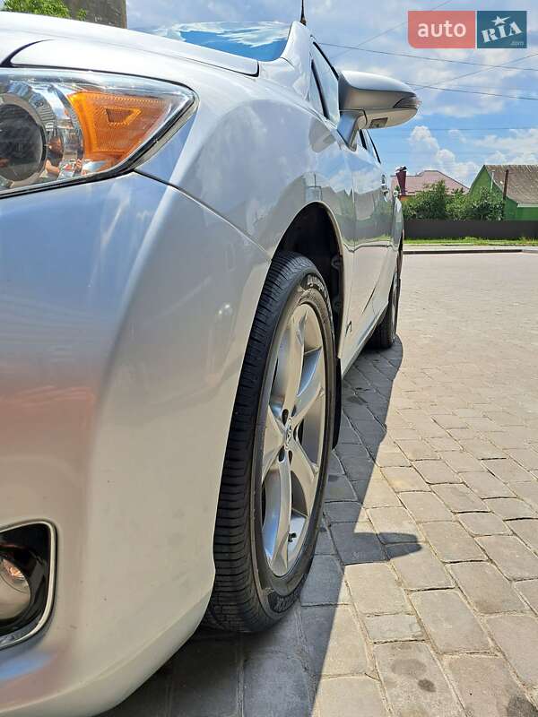 Позашляховик / Кросовер Toyota Venza 2013 в Запоріжжі
