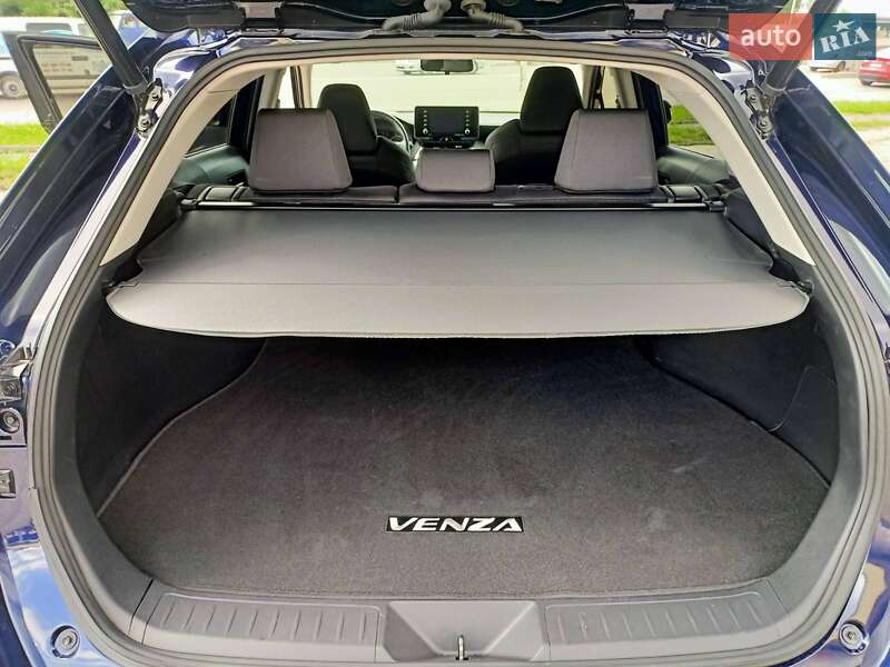 Позашляховик / Кросовер Toyota Venza 2020 в Львові