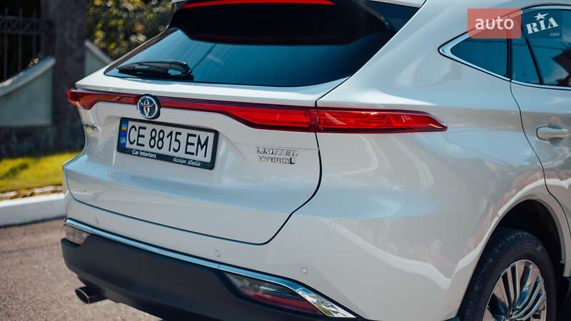 Позашляховик / Кросовер Toyota Venza 2021 в Чернівцях