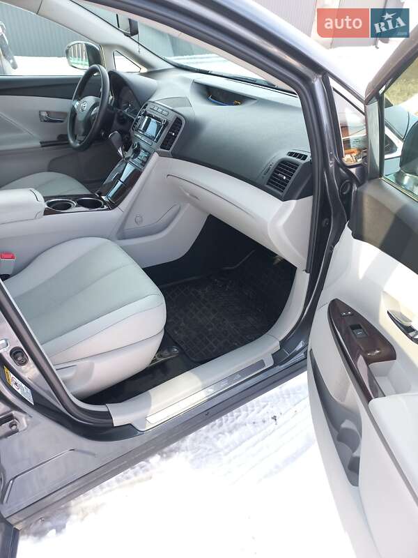 Позашляховик / Кросовер Toyota Venza 2009 в Сокалі