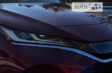 Позашляховик / Кросовер Toyota Venza 2020 в Житомирі