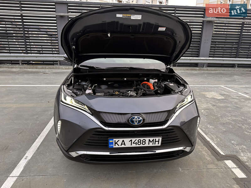 Позашляховик / Кросовер Toyota Venza 2021 в Києві