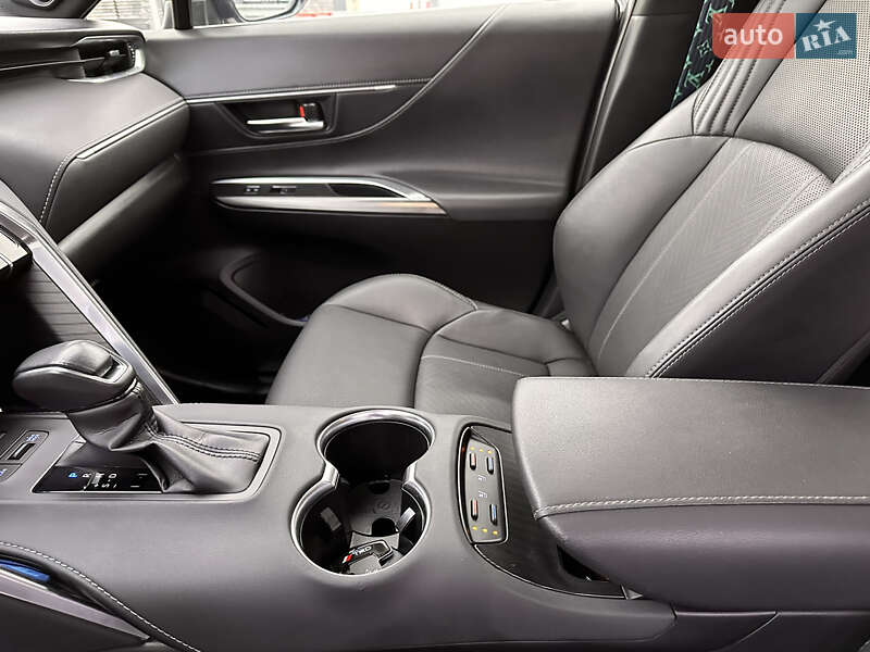 Позашляховик / Кросовер Toyota Venza 2021 в Києві