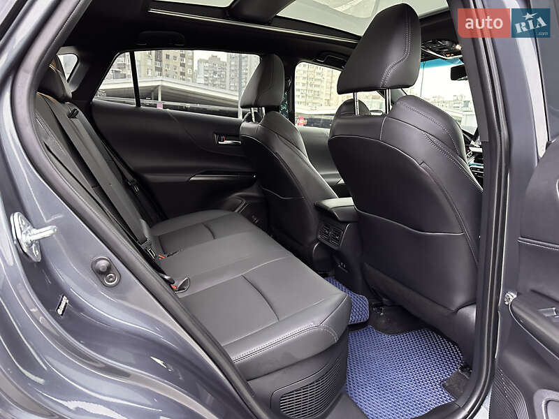 Позашляховик / Кросовер Toyota Venza 2021 в Києві