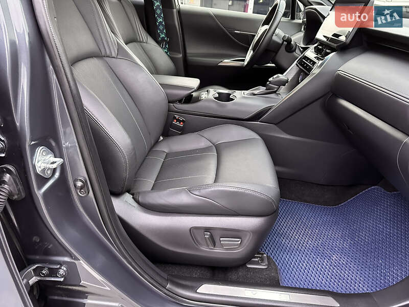 Позашляховик / Кросовер Toyota Venza 2021 в Києві