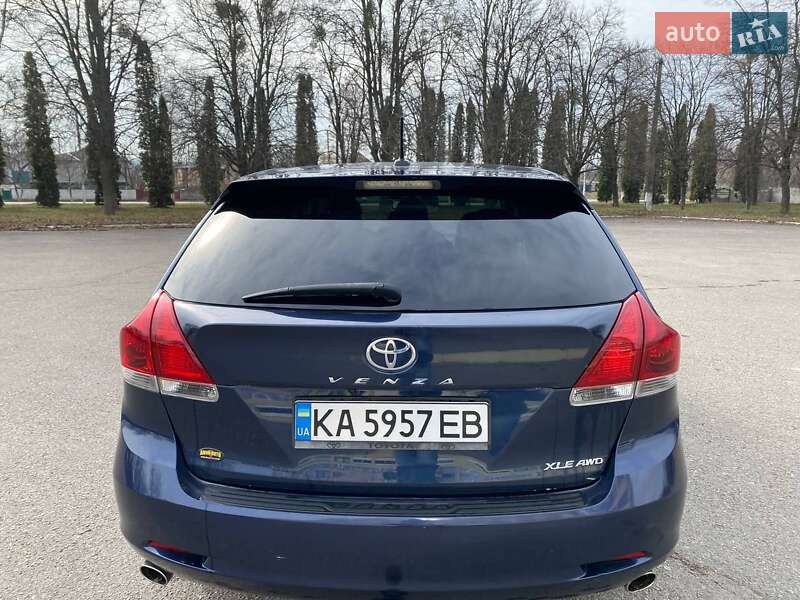 Внедорожник / Кроссовер Toyota Venza 2014 в Ставище