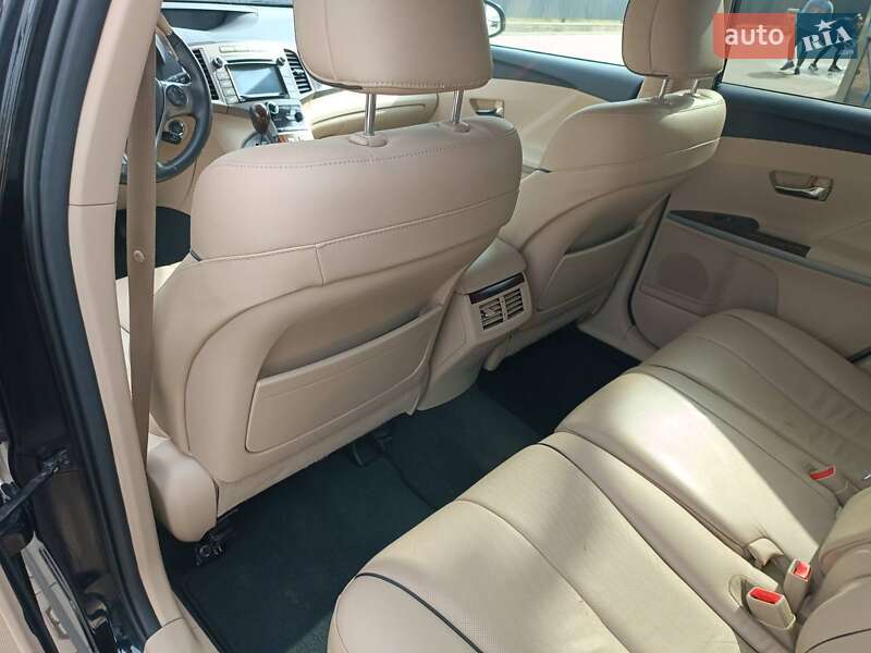 Внедорожник / Кроссовер Toyota Venza 2015 в Виноградове