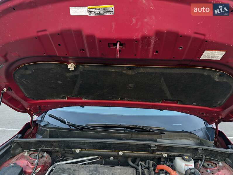 Внедорожник / Кроссовер Toyota Venza 2021 в Киеве