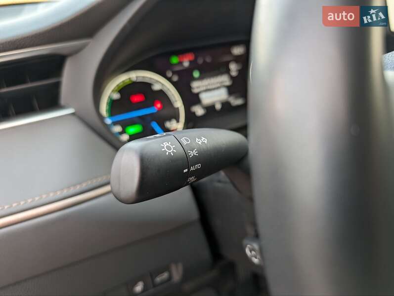 Внедорожник / Кроссовер Toyota Venza 2021 в Киеве