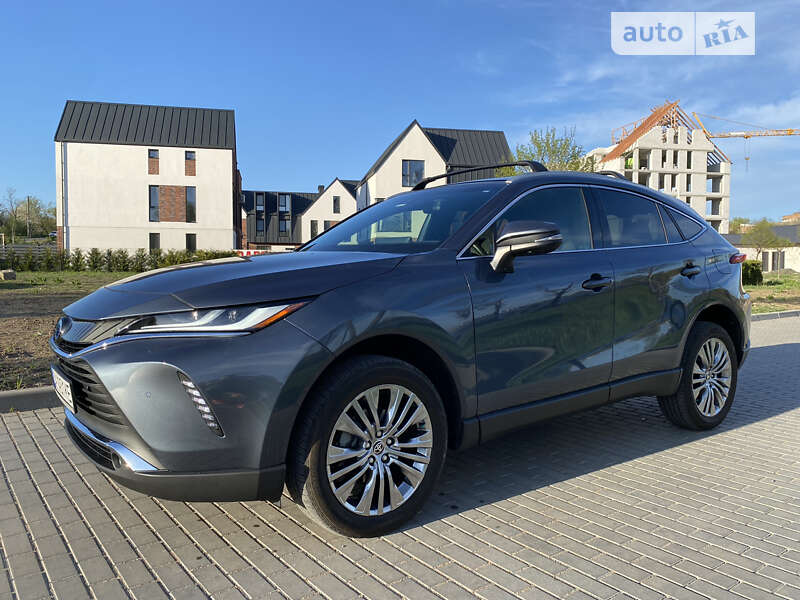 Позашляховик / Кросовер Toyota Venza 2021 в Умані