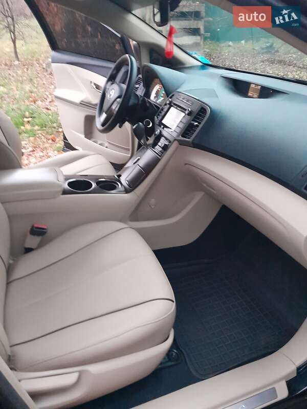 Внедорожник / Кроссовер Toyota Venza 2014 в Кропивницком