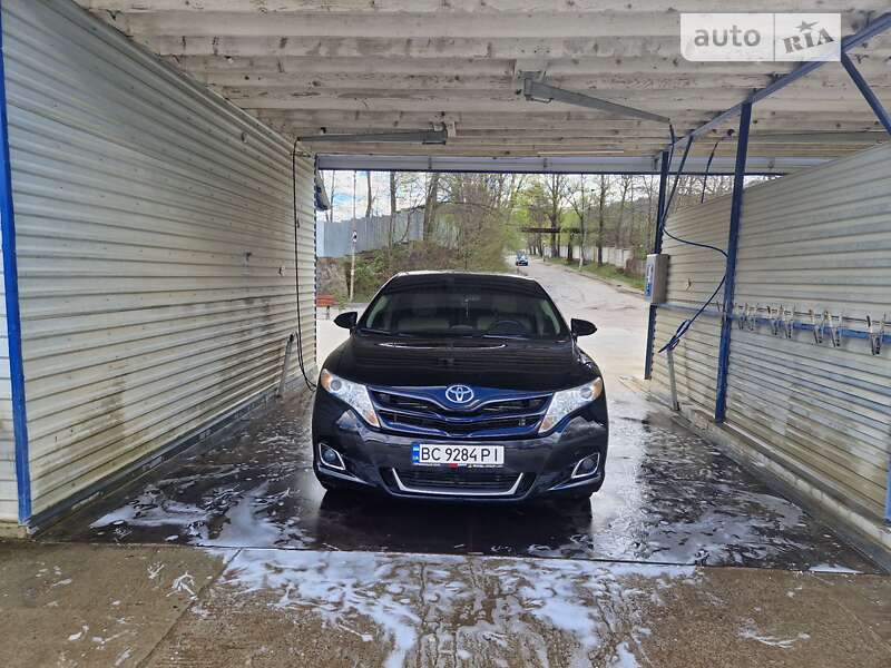Позашляховик / Кросовер Toyota Venza 2013 в Бориславі