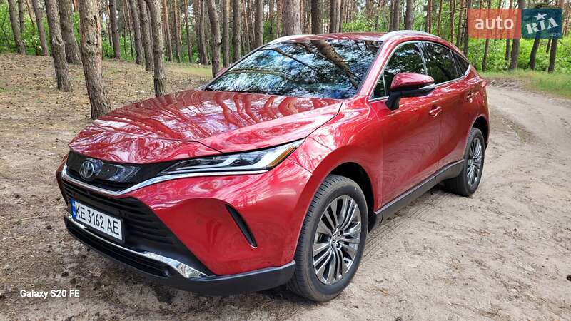 Позашляховик / Кросовер Toyota Venza 2021 в Дніпрі