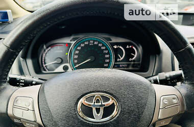 Внедорожник / Кроссовер Toyota Venza 2010 в 