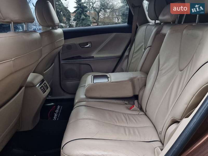 Позашляховик / Кросовер Toyota Venza 2011 в Миколаєві