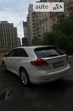 Позашляховик / Кросовер Toyota Venza 2012 в Києві