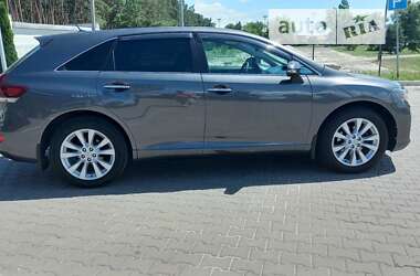 Позашляховик / Кросовер Toyota Venza 2013 в Києві