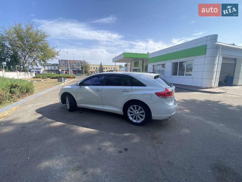 Внедорожник / Кроссовер Toyota Venza 2010 в Черкассах