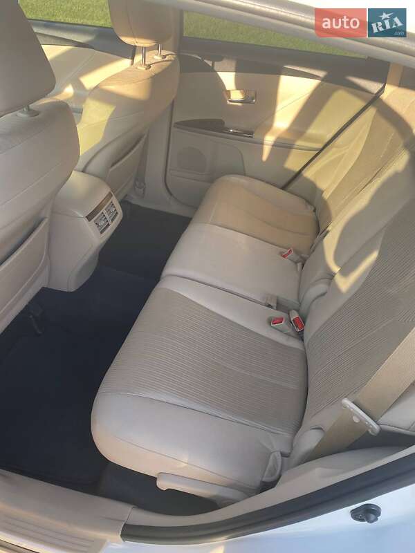 Позашляховик / Кросовер Toyota Venza 2015 в Тернополі