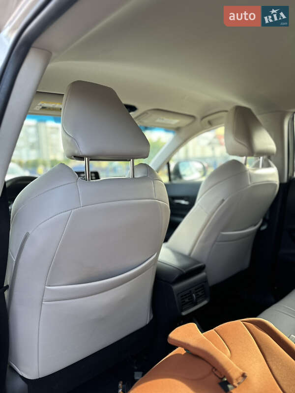 Позашляховик / Кросовер Toyota Venza 2021 в Шептицькому