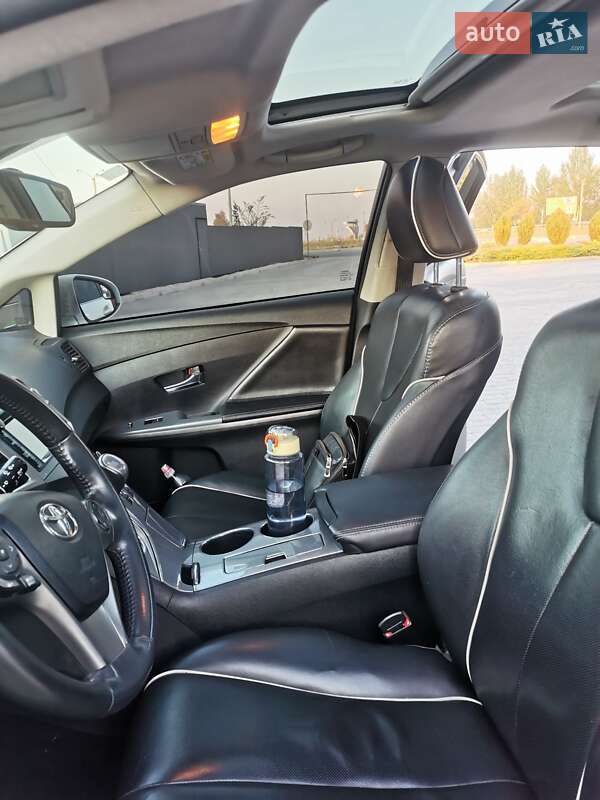 Позашляховик / Кросовер Toyota Venza 2013 в Дніпрі