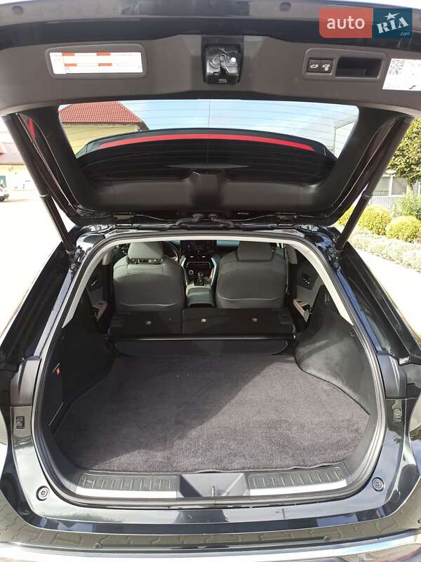 Позашляховик / Кросовер Toyota Venza 2021 в Києві