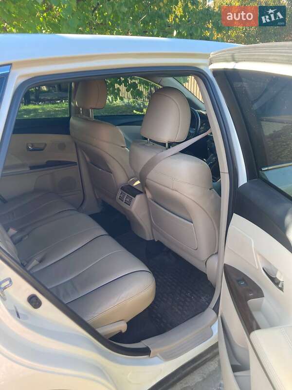 Позашляховик / Кросовер Toyota Venza 2013 в Запоріжжі