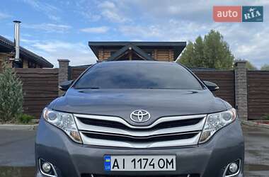 Позашляховик / Кросовер Toyota Venza 2014 в Києві