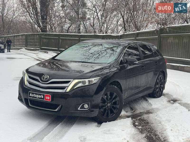 Позашляховик / Кросовер Toyota Venza 2013 в Києві