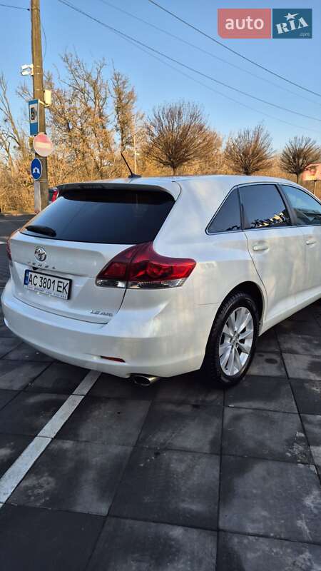 Внедорожник / Кроссовер Toyota Venza 2013 в Луцке