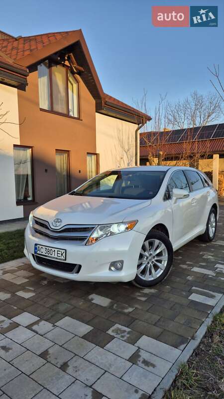 Внедорожник / Кроссовер Toyota Venza 2013 в Луцке