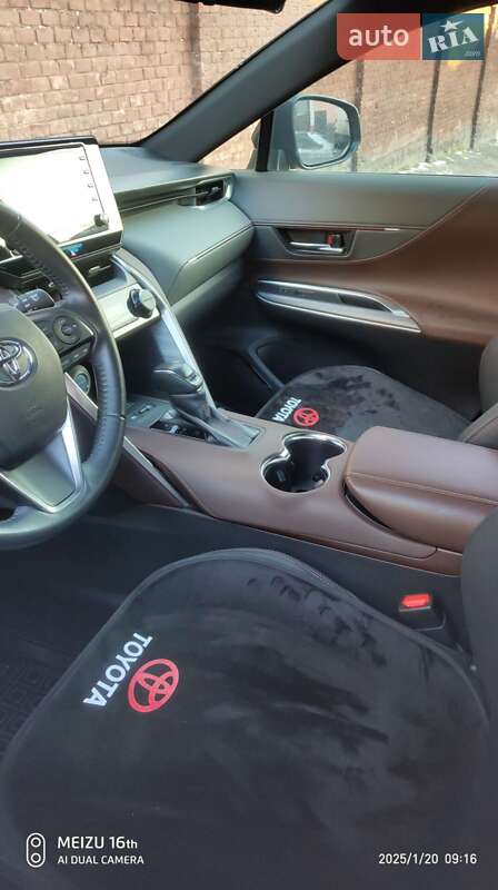 Позашляховик / Кросовер Toyota Venza 2022 в Львові