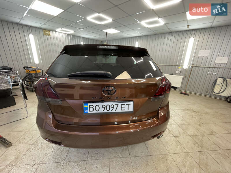 Позашляховик / Кросовер Toyota Venza 2012 в Тернополі