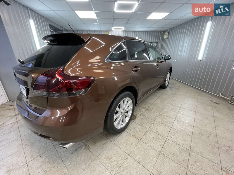 Позашляховик / Кросовер Toyota Venza 2012 в Тернополі