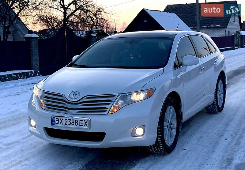 Позашляховик / Кросовер Toyota Venza 2011 в Сарнах