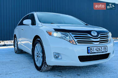 Внедорожник / Кроссовер Toyota Venza 2010 в Полтаве