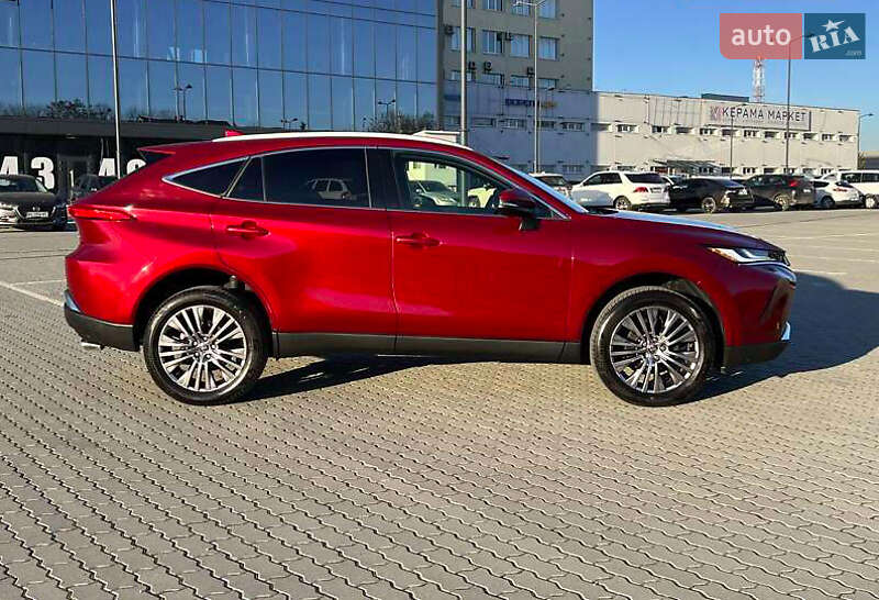Позашляховик / Кросовер Toyota Venza 2021 в Львові