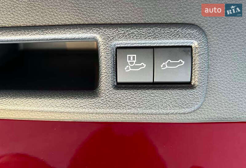 Позашляховик / Кросовер Toyota Venza 2021 в Львові