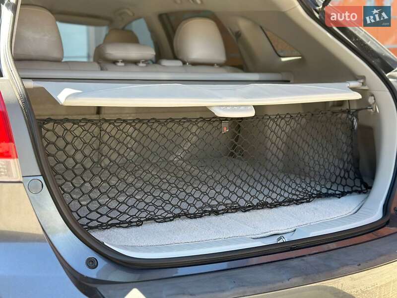 Позашляховик / Кросовер Toyota Venza 2011 в Самборі