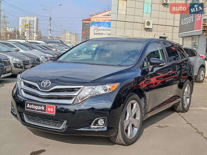 Позашляховик / Кросовер Toyota Venza 2015 в Харкові