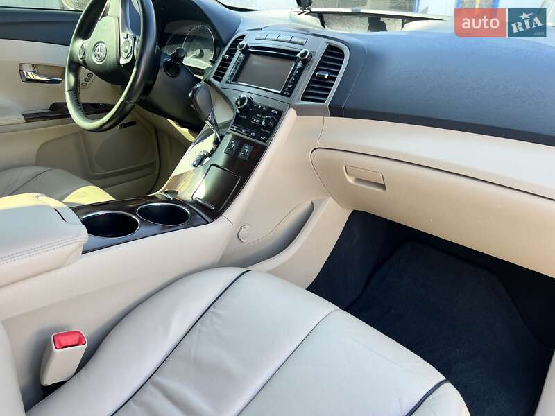 Позашляховик / Кросовер Toyota Venza 2013 в Києві