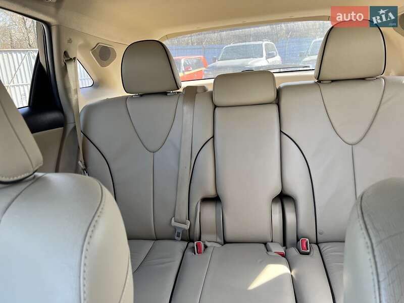 Позашляховик / Кросовер Toyota Venza 2013 в Києві