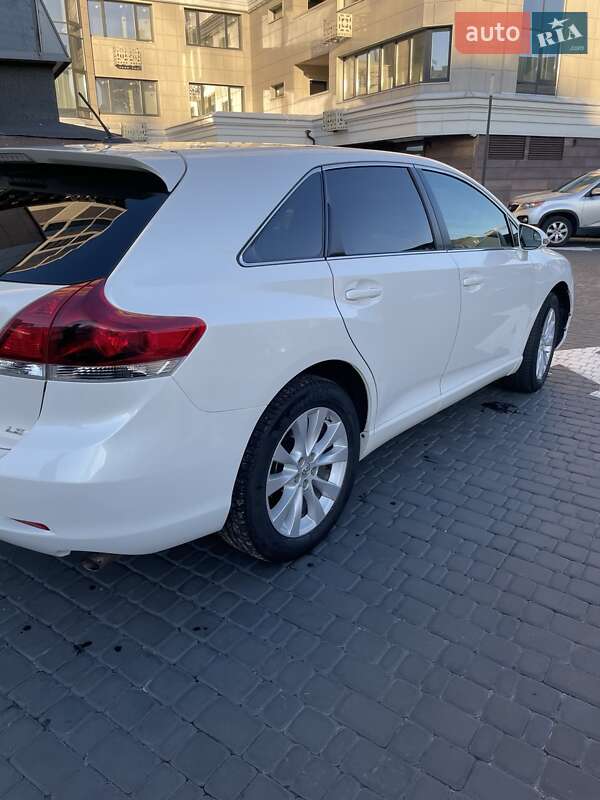 Позашляховик / Кросовер Toyota Venza 2013 в Києві